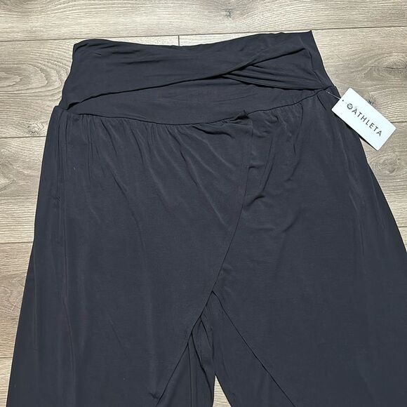 Athleta Release Black High Rise Travel Casual Front Split Crop‎ Pants Size 2X - Picture 3 of 13